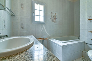  Villa � vendre 9 pi�ces 