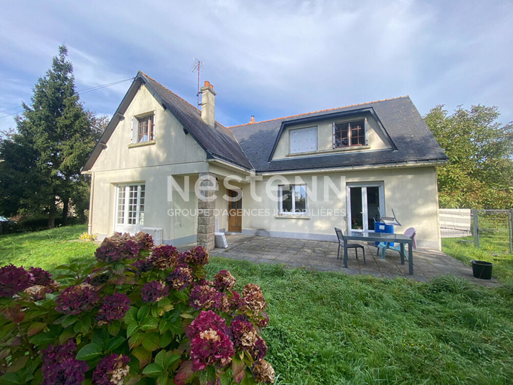 Maison avec dépendances et 7000m² de terrain à CADEN