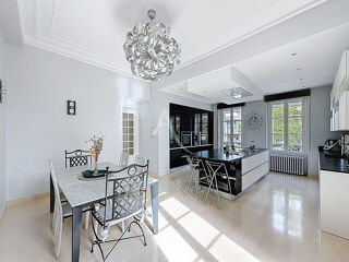  Maison à vendre 10 pièces 400 m²