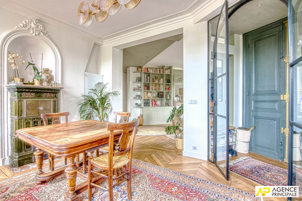 Vente Appartement Versailles Chantiers / St Louis Appartement 5 pièces 107 m² carrez situé au 2ème étage d un immeuble ancien Versailles