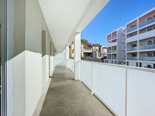  Appartement à louer 3 pièces 73 m²