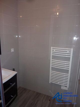  Appartement à louer 3 pièces 47 m²
