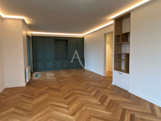  Appartement à louer 4 pièces 120 m²