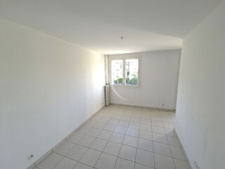  Appartement à louer 4 pièces 70 m²