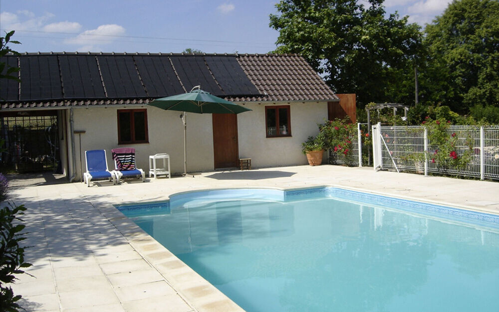 HAUTE VIENNE - Magnifique propriété avec 4 chambres, une piscine et plus d'un hectare de terrain.