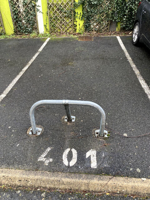  Parking / Garage � louer 