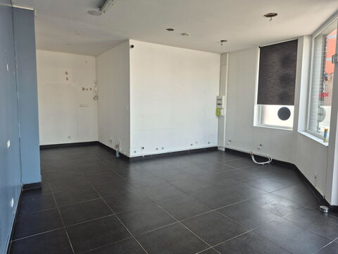   LOCAL COMMERCIAL EXCELLENTE VISIBILITE 