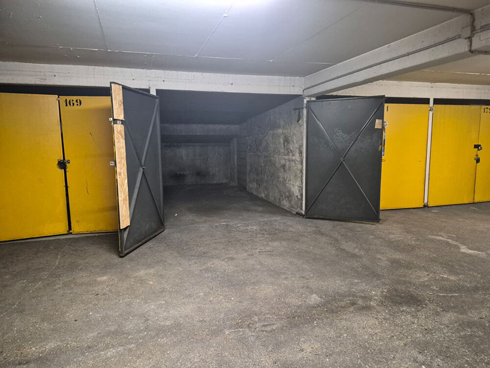 Vente Parking/Garage Box fermé 12.3m²  - 75012 - Proche Place Daumesnil Paris 12