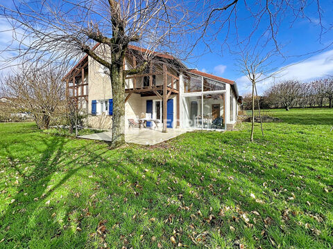   Propri�t� de charme ? 129 m� ? Parc arbor� de 2 400 m� ? Lugny Maison - 6 pi�ce(s) - 129 m�
