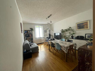  Immeuble à vendre 6 pièces 120 m²