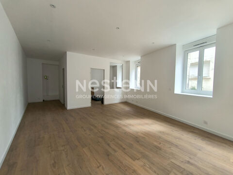 LOCAL COMMERCIAL A LOUER - CENTRE VILLE D'ELVEN - 42 m2 650 56250 Elven