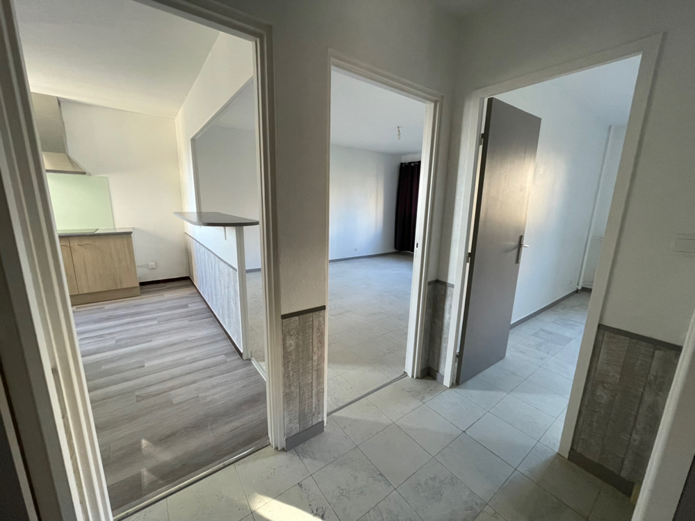 Location Appartement APPARTEMENT HEROUVILLE ST CLAIR - 2 pièce(s) - 53m2 Herouville saint clair