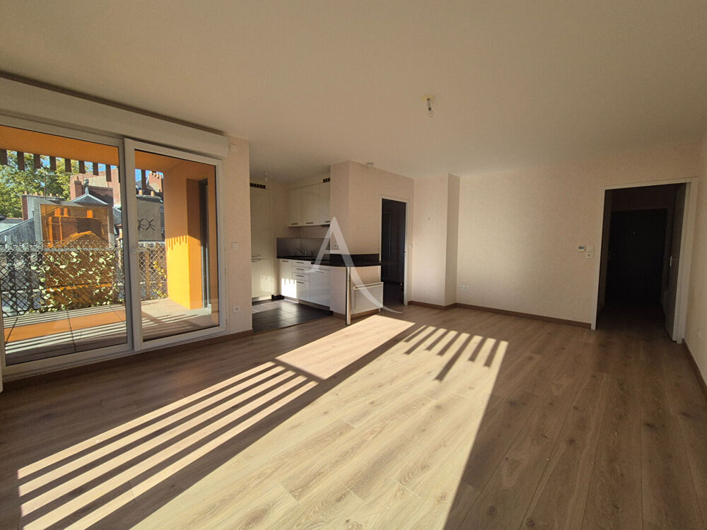 Appartement T3 Nantes, rue de Crucy avec terrasse et garage