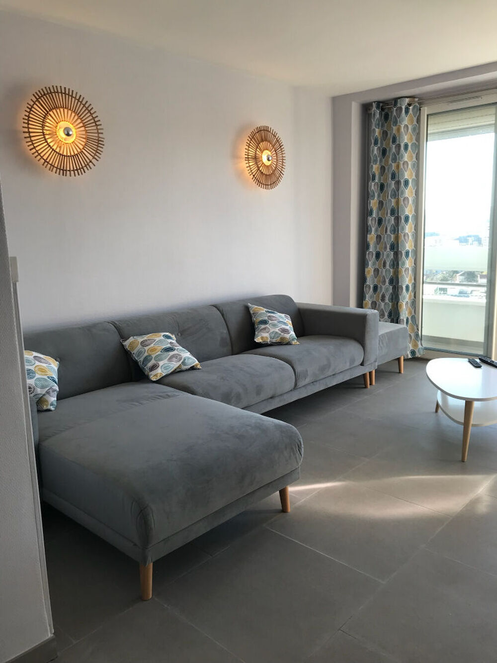 Chambre à louer dans Appartement - Mermoz/ Pinel - 6 pièce(s) 95 m2