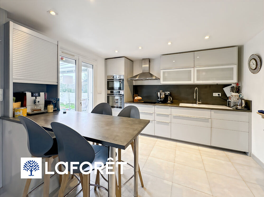 Vente Maison Maison à vendre à Sainte Geneviève des Bois - 6 pièces, 4 chambres Sainte genevieve des bois