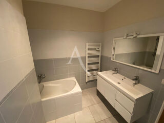  Appartement à louer 3 pièces 62 m²