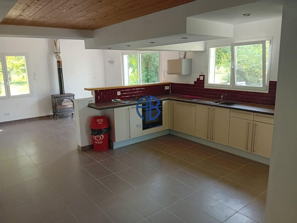 Vente Maison Ancienne ferme rénovée de caractère avec grand terrain Chabeuil