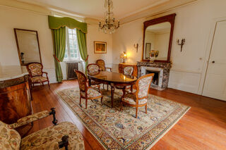  Villa à vendre 15 + pièces 404 m²