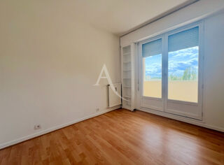  Appartement à louer 3 pièces 68 m²