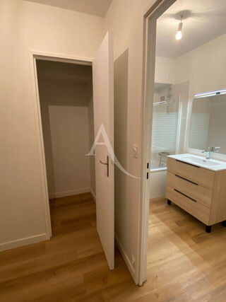  Appartement à louer 1 pièce 36 m²