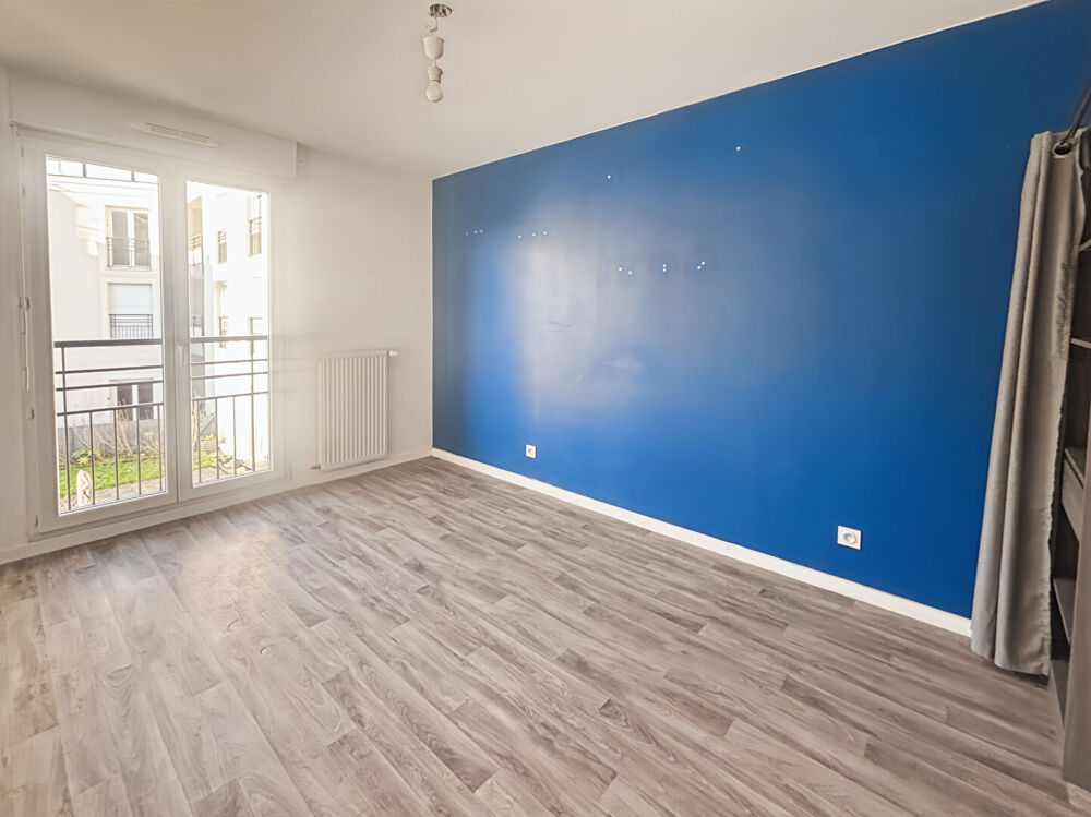 À LOUER - APPARTEMENT - MENNECY