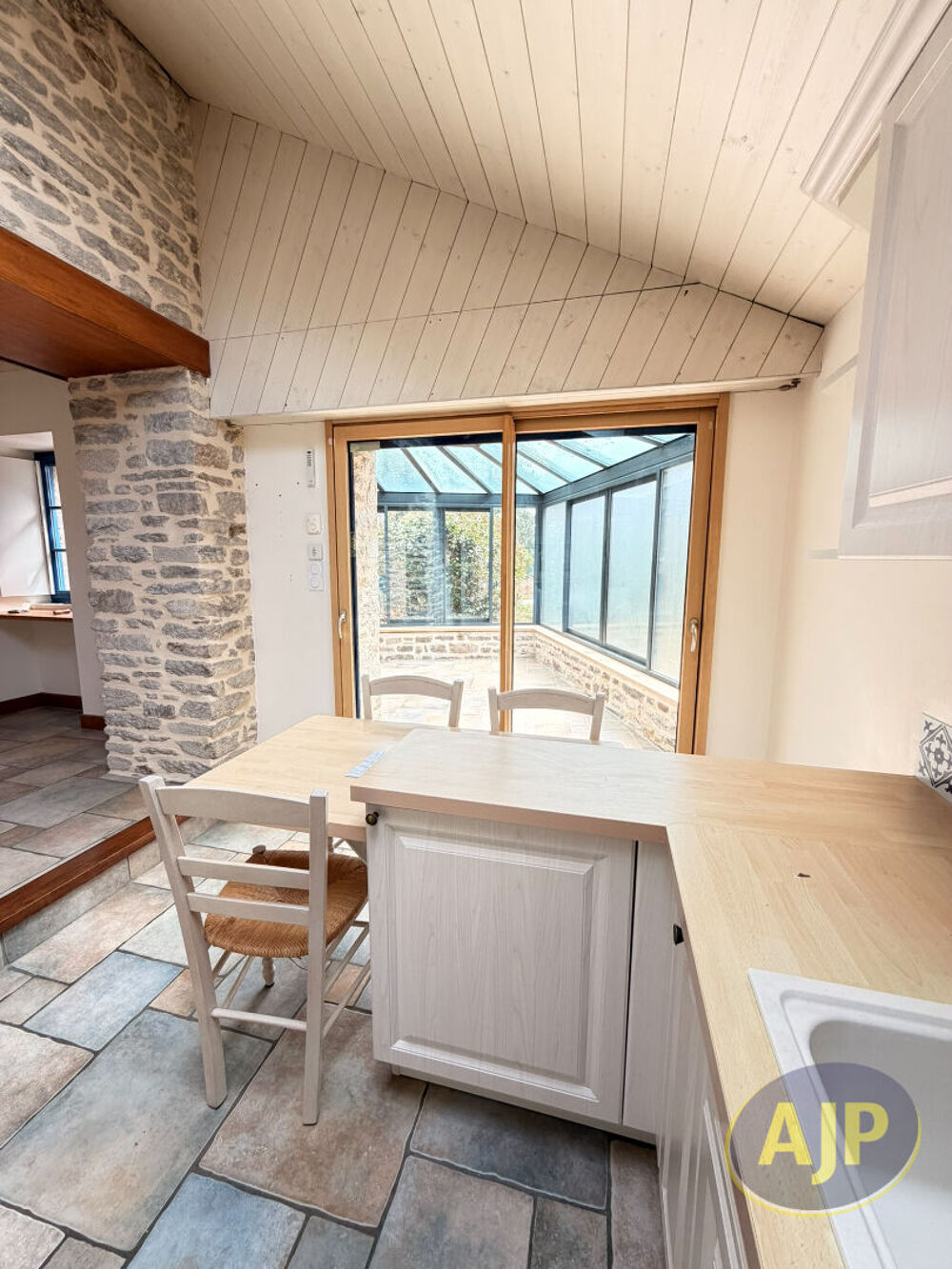 Location Maison Chaumière rénovée 4 pièces - Entre Golfe et Josselin Cruguel