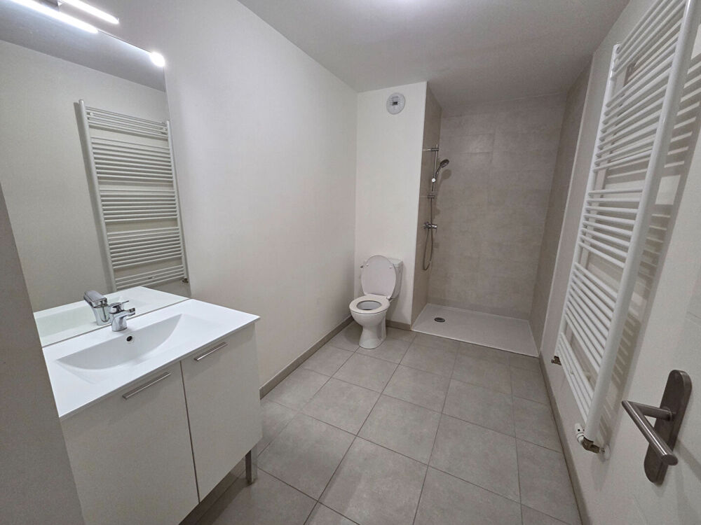 Location Appartement T2 de 48.53. m2 + terrasse + pkg Bordeaux