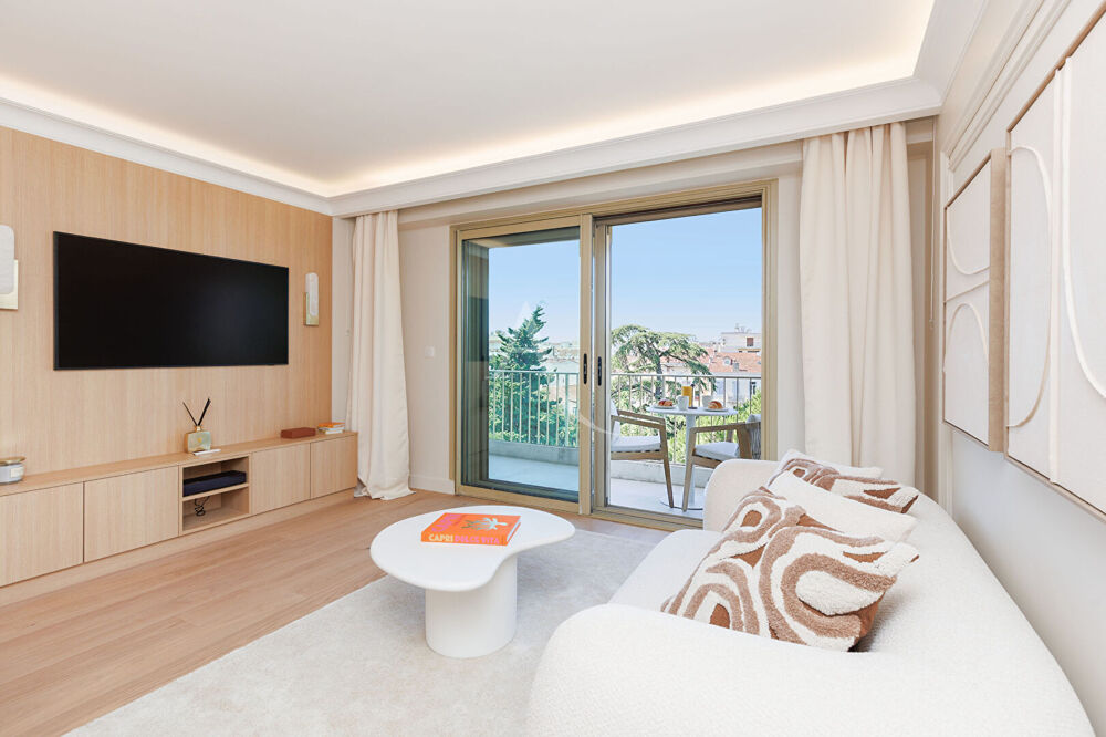 Vente Appartement Cannes Hyper Centre - Élégant 3 Pièces Rénovation de Prestige avec Terrasse Cannes