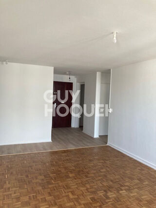  Appartement à louer 4 pièces 81 m²