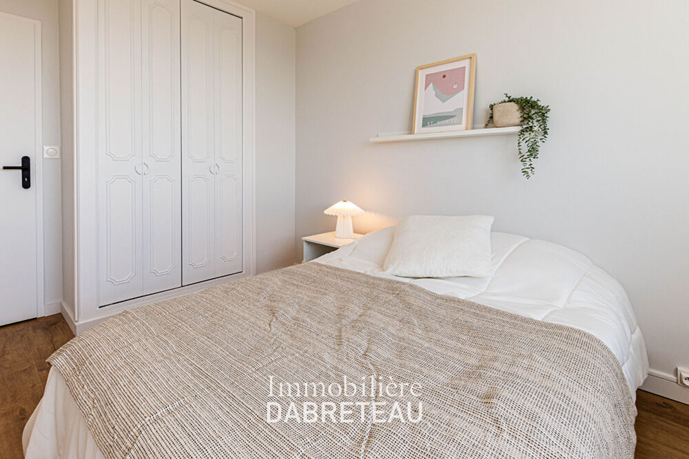 Chambre à louer dans un appartement 6 pièces 93,77m² à Bron