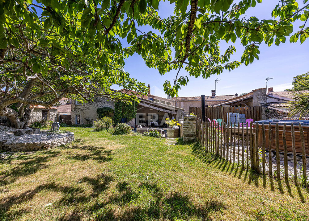 Maison en pierre Salles Sur Mer