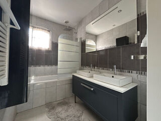  Maison  vendre 5 pices 127 m