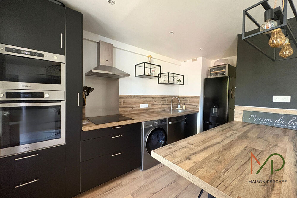 Draguignan, appartement T3 rénové avec balcon, cave.