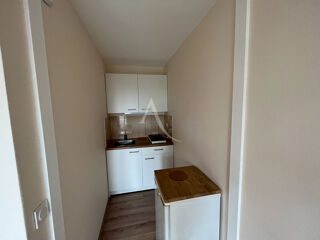  Appartement à louer 1 pièce 27 m²