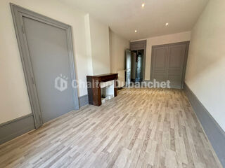  Appartement à louer 2 pièces 63 m²