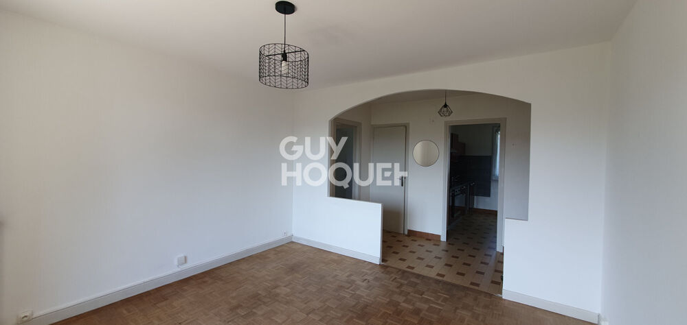 Appartement 4 pièces lumineux avec grand balcon et stationnement