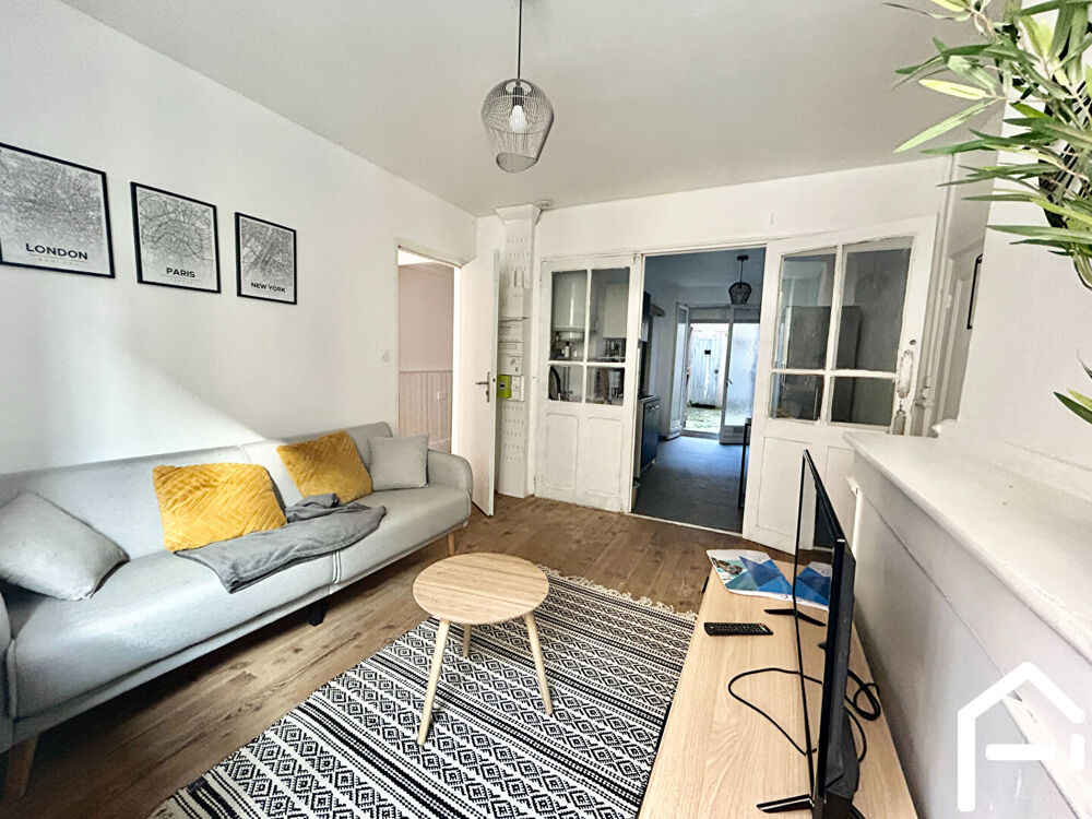 À louer : Coeur Pamiers / t1 bis meublé 25m² + COUR