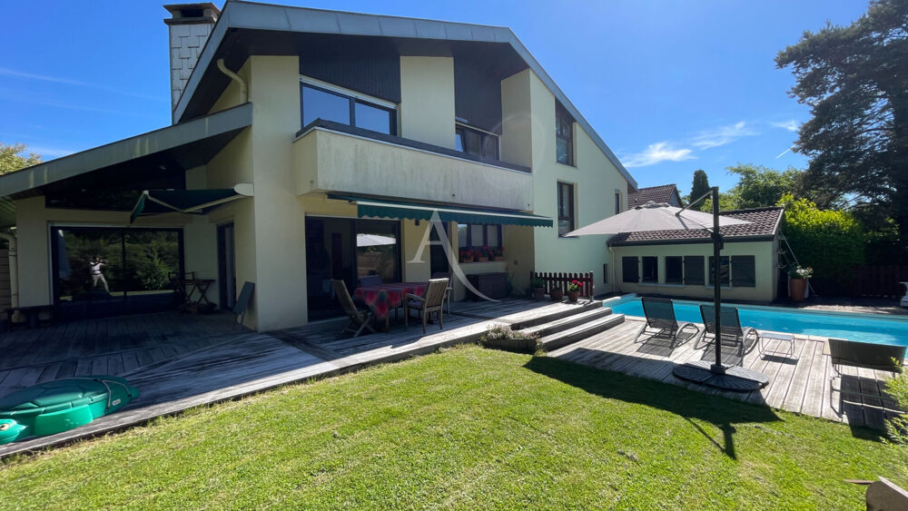 PROPRIETE AVEC PISCINE ET TERRAIN CLOS