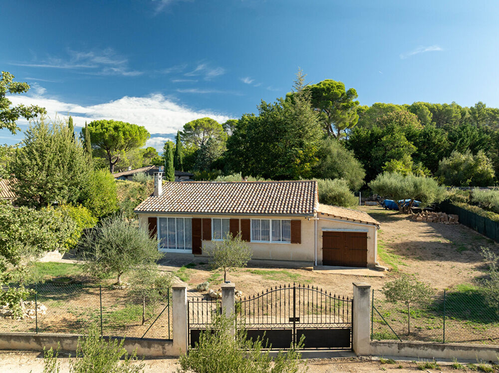 A VENDRE EN EXCLUSIVITÉ ! A SAINT-ANTONIN DU VAR - Maison de plain-pied de 82m² + garage sur un terrain de 2300 m²