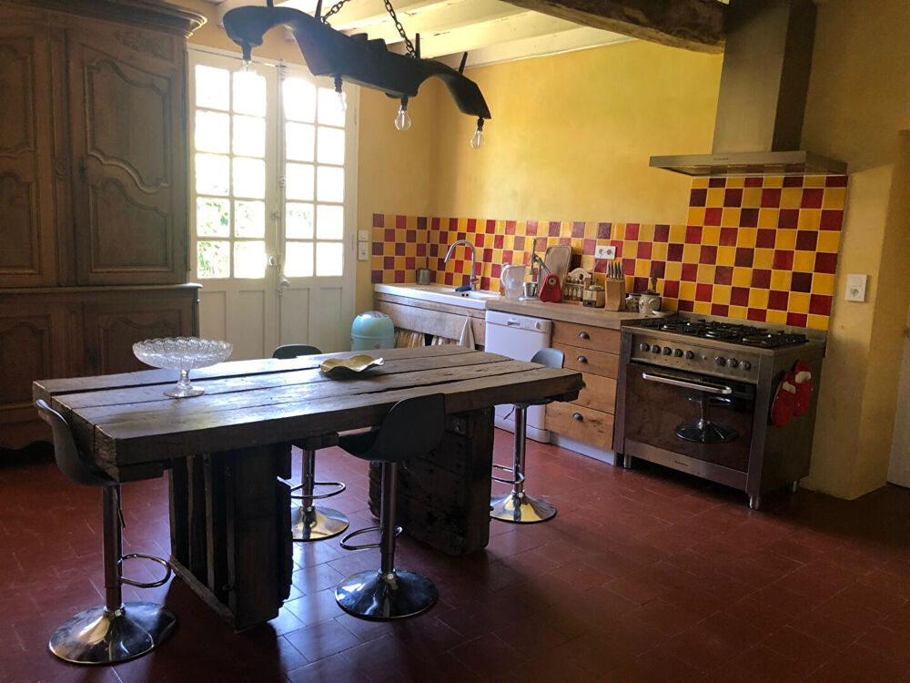 MAISON DU XVIIe à vendre à COUDURES