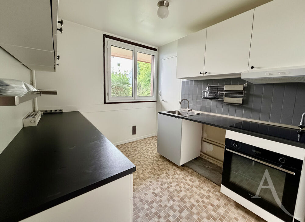 Appartement Chaville 3 pièces rive gauche ascenseur parking sous sol cave 2 chambres balcon