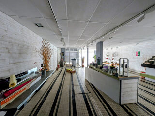  Immeuble  vendre 5 pices 370 m