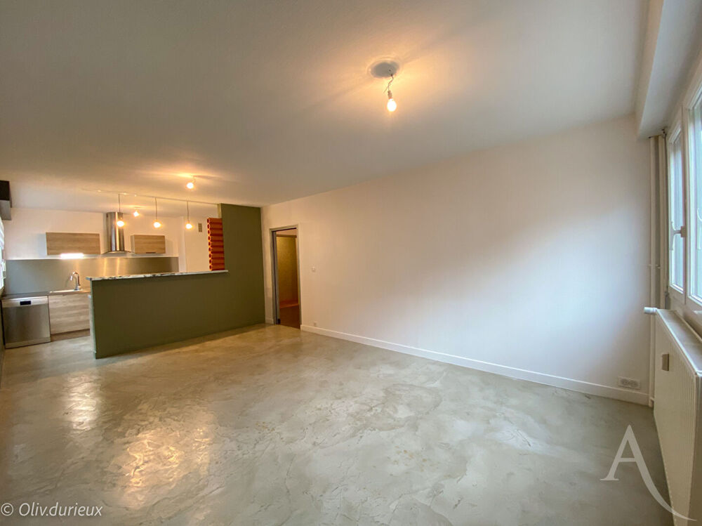Location Appartement Appartement 3 chambres parking privatif centre-ville de Bourges ! Bourges
