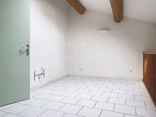  Appartement à louer 2 pièces 65 m²