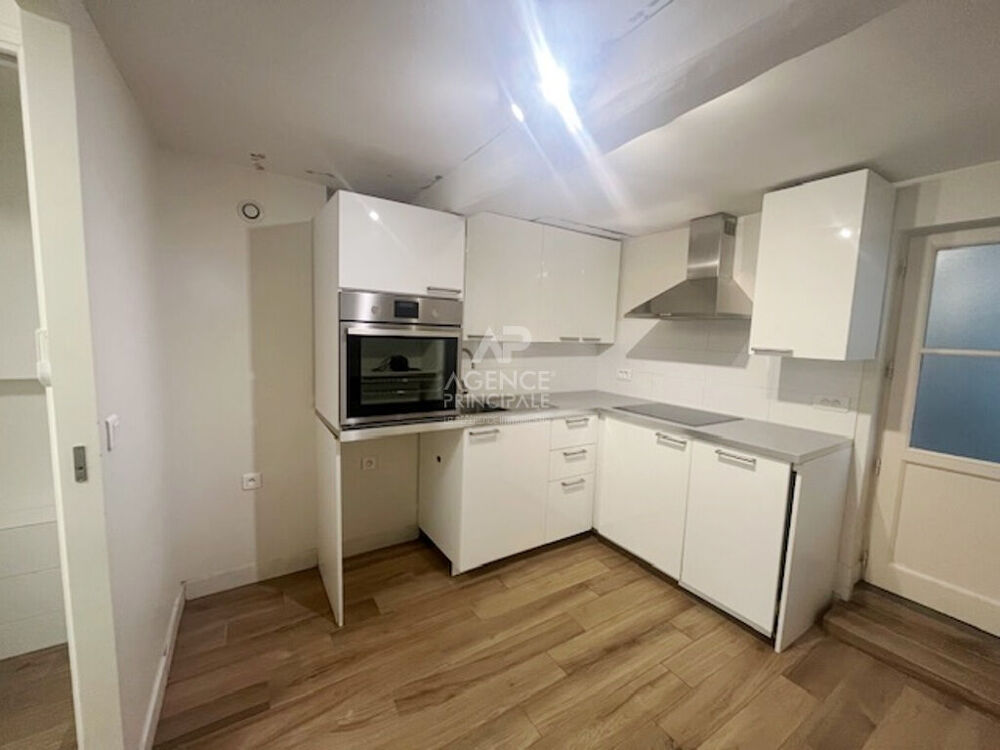 Vente Appartement Versailles Notre-Dame Studio. 32.58 m² carrez situé au RDC avec cave Versailles