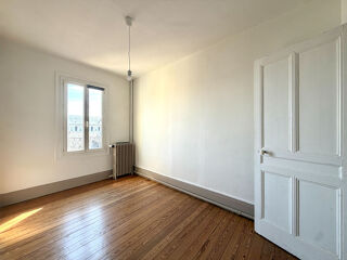  Appartement à louer 3 pièces 52 m²