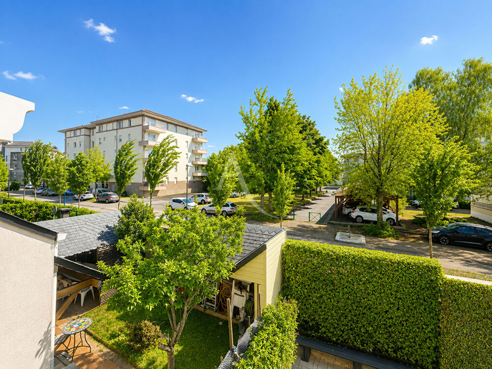 Maison Nantes de 83.98 m² avec 3 chambres et un garage
