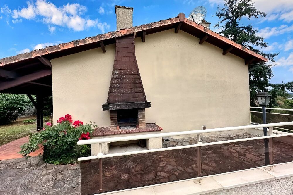Vente Maison Maison de 123m² sur sous-sol avec 4 chambres sise sur un terrain de 342m². Chassenon