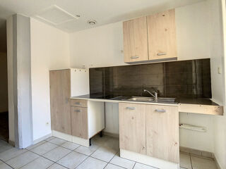  Appartement à louer 2 pièces 28 m²