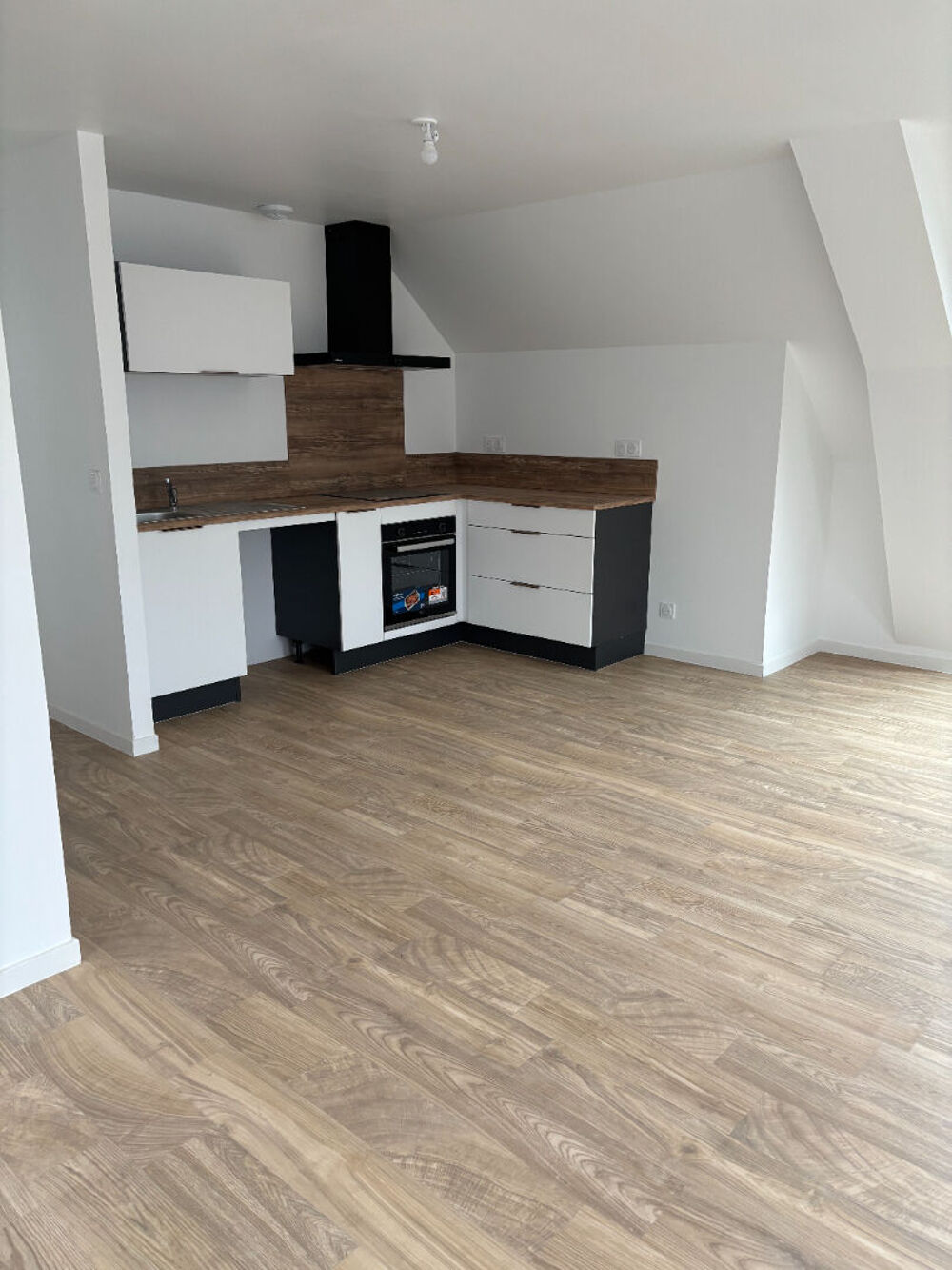Location Appartement SCAER CENTRE BOURG 3 pièces 68.39 m2 Scaer